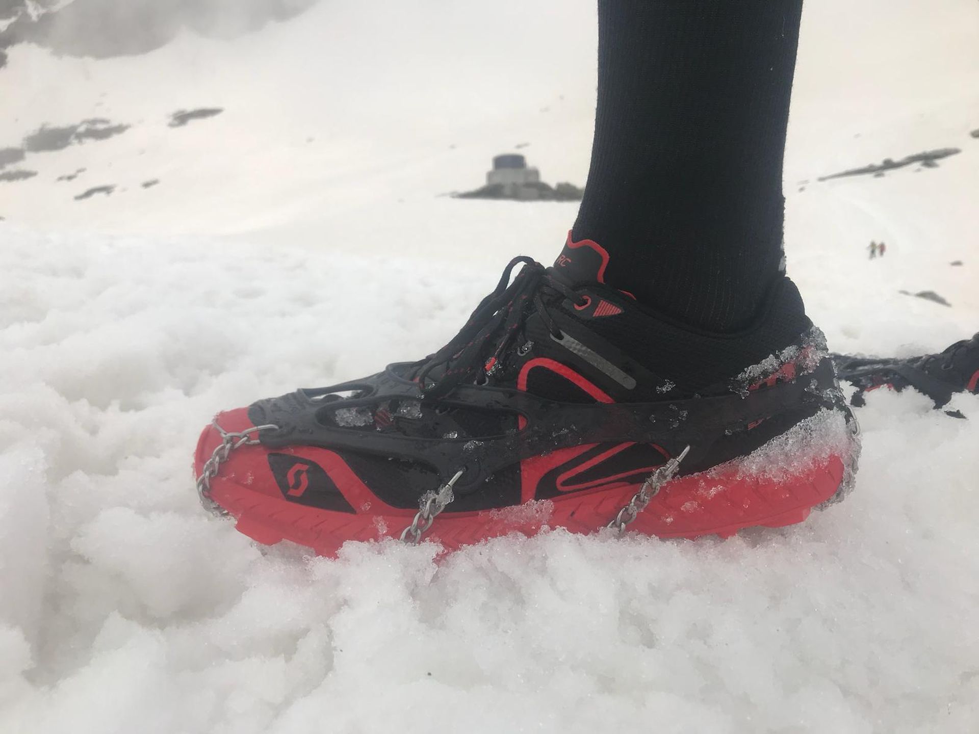 snowline Spikes Chainsen – Krallen für die Füsse - PR Schweiz
