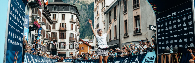 Katie Schide - strahlende Siegerin beim UTMB 2022